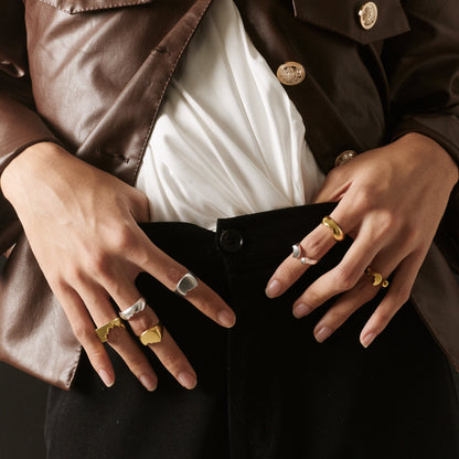 Round Bitten Signet Ring