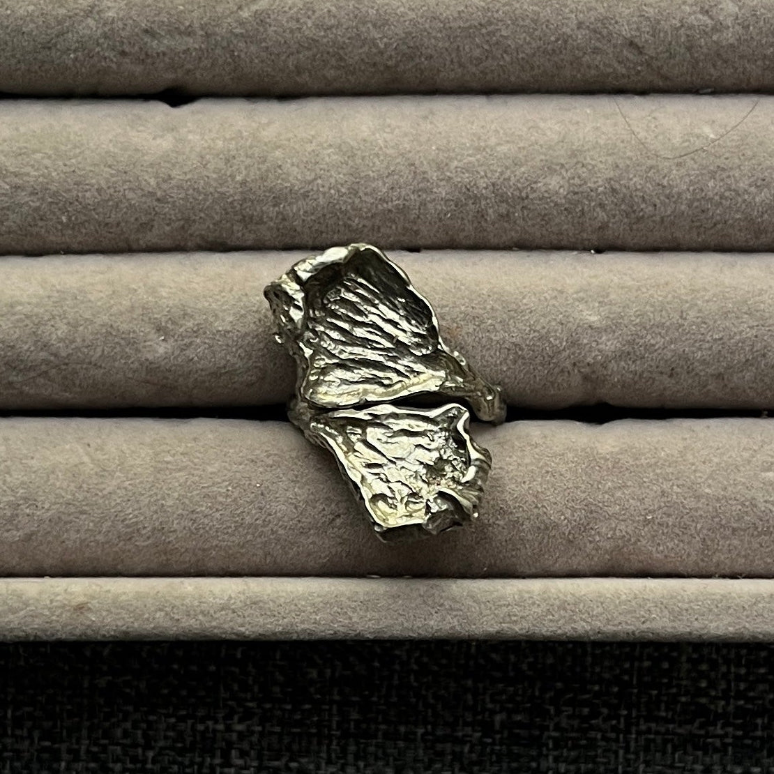 Double Leaf Ring